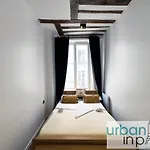 Urban Flat 108 - Classic Parisian 4 Bdr Flat