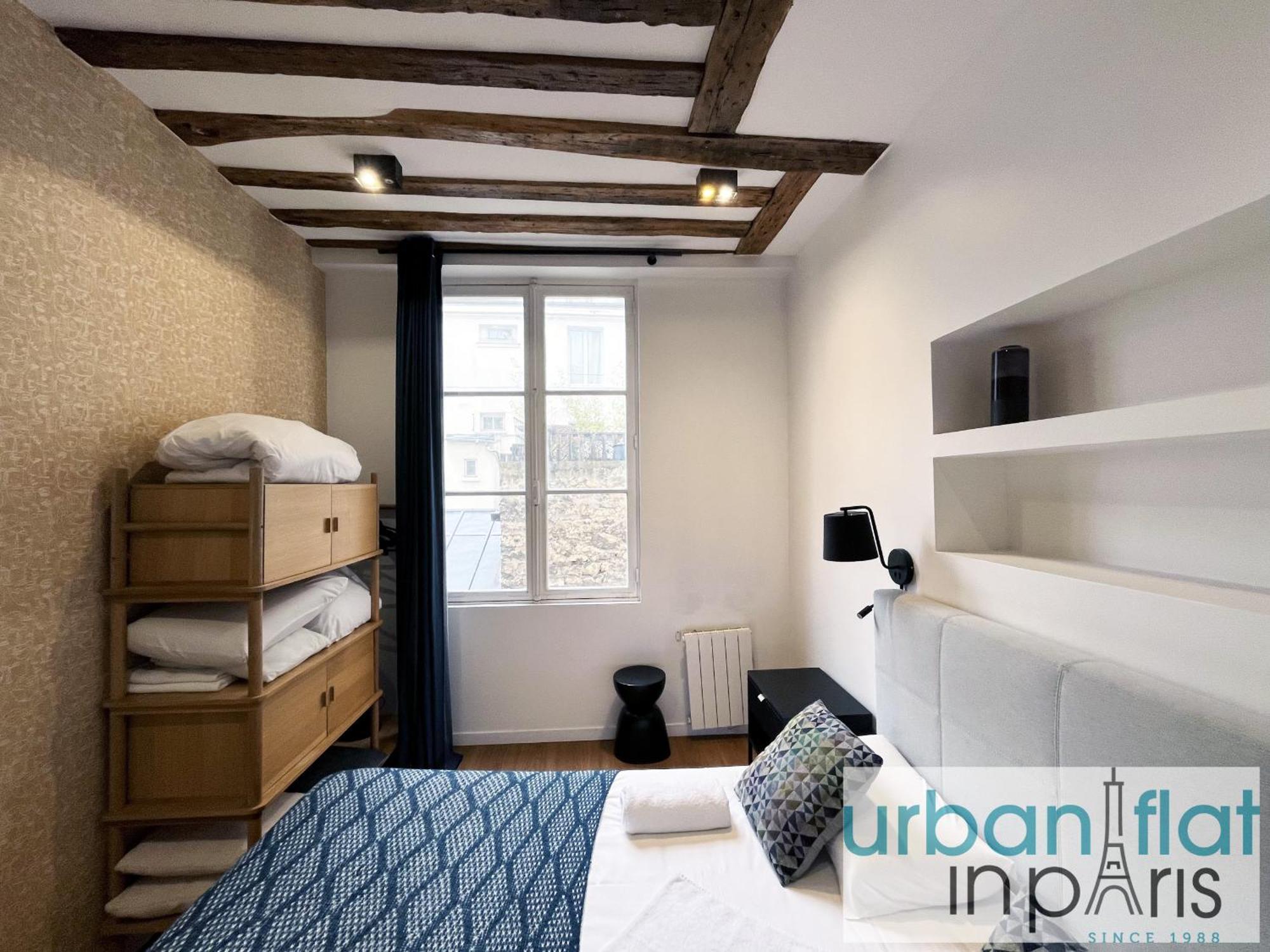 Apartment Urban Flat 108 - Classic Parisian 4 Bdr Flat
