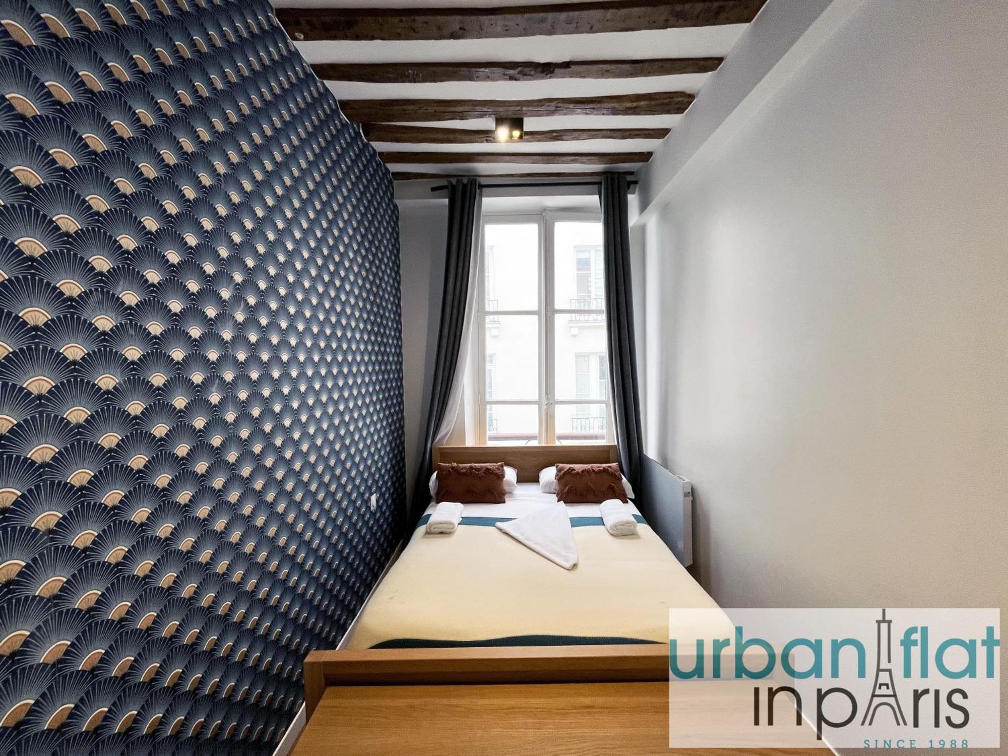 Urban Flat 108 - Classic Parisian 4 Bdr Flat Apartment Paris