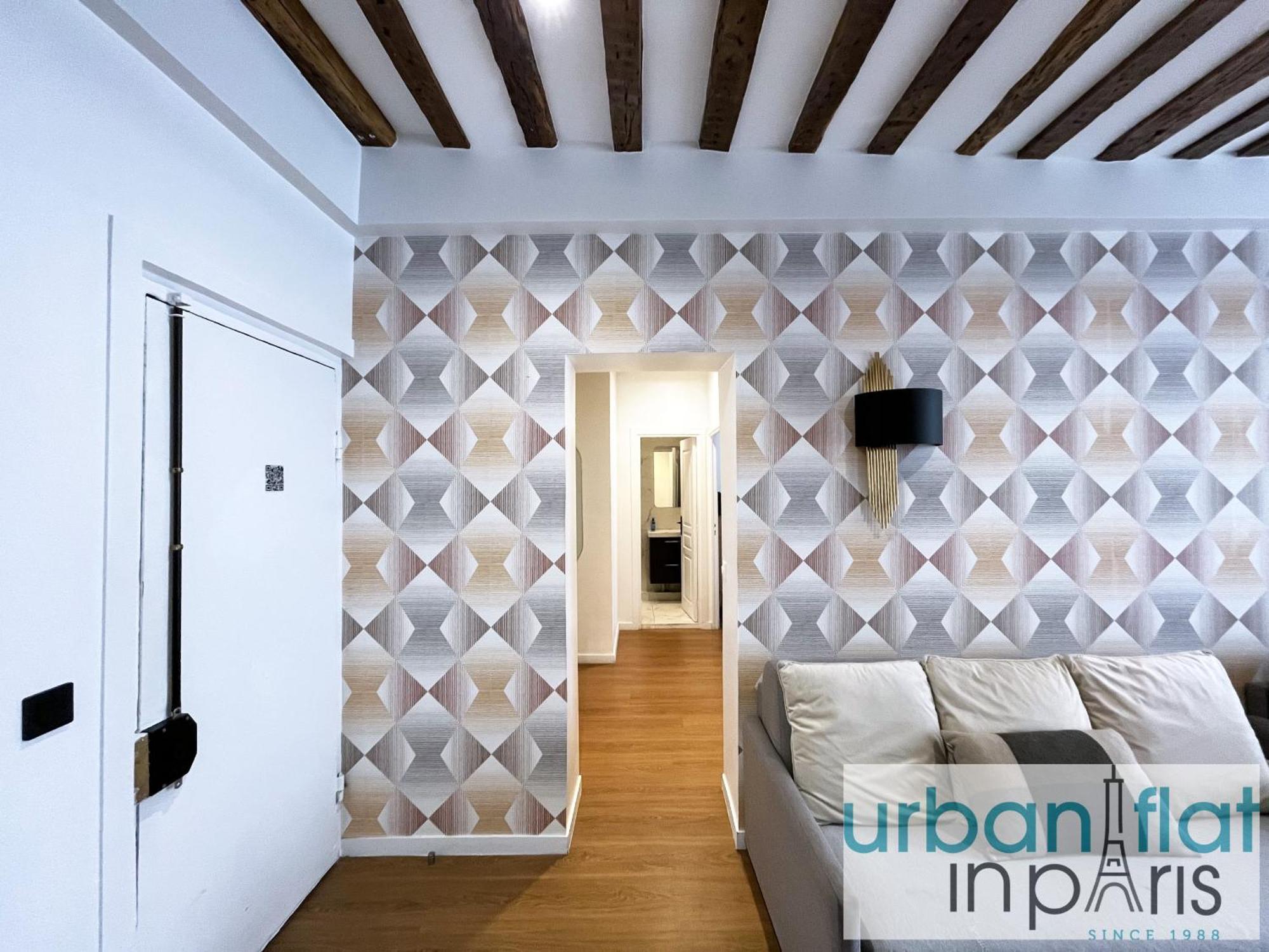 Urban Flat 108 - Classic Parisian 4 Bdr Flat Apartment Paris